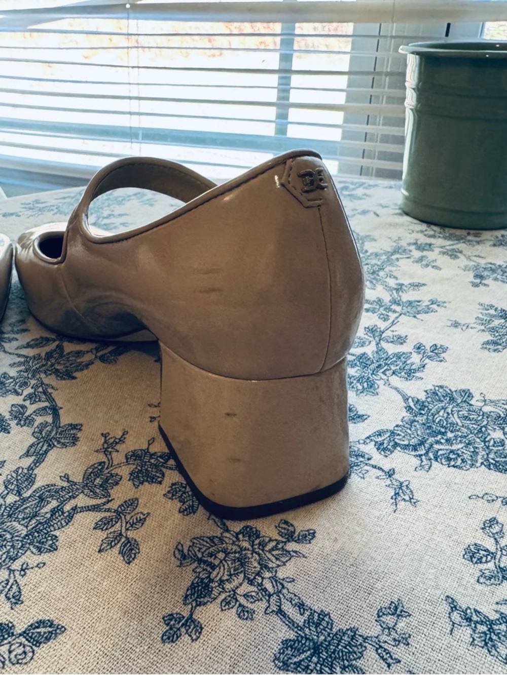 Sam Edelman Beige Patent Leather Heels - Picture 5 of 9